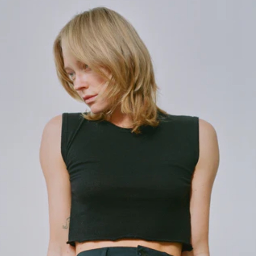 Ozma tasi crop - black